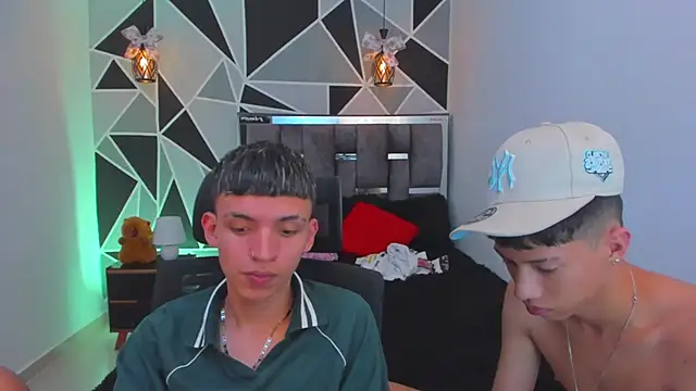 Juan_Nd_Steven live sex cam