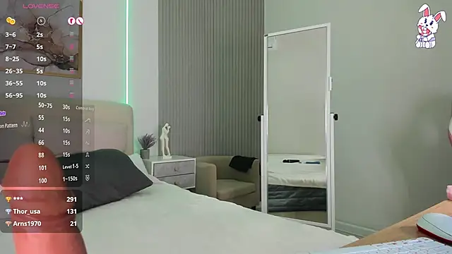 VirginChloe live sex cam