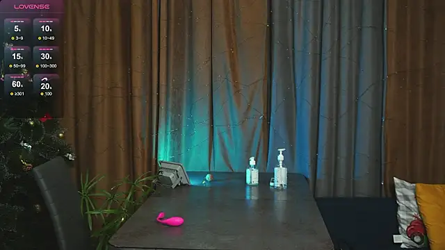 LessyLuiz live sex cam