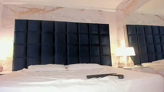 loladupont's cam snapshot