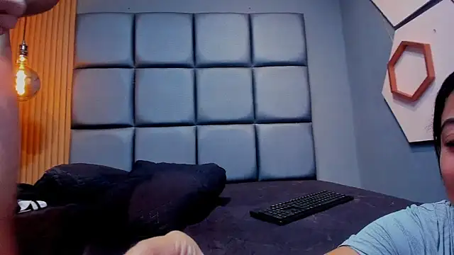 ZOE_GIANLUCA's cam snapshot