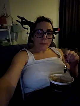 Ellie-Elizabeth's cam snapshot