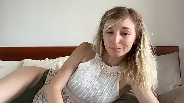 ivankai_'s cam snapshot