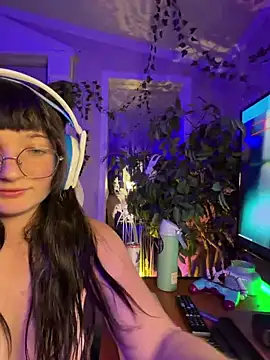 urpuppymoon's cam snapshot