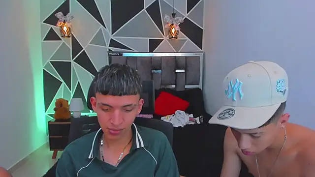 Juan_Nd_Steven live sex cam