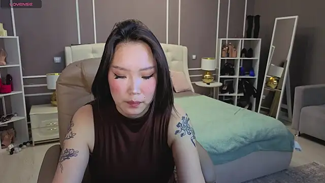 ElinaMotion's cam snapshot