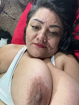 miaboobs19's cam snapshot