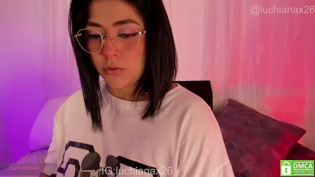 lucy26_'s cam snapshot