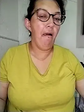 -saraqueen-'s cam snapshot