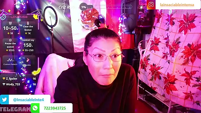 LaInsaciableIntensa live sex cam