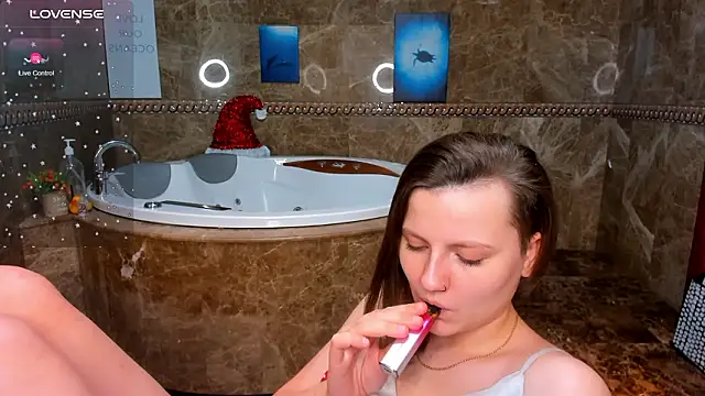 MelindaTin's cam snapshot