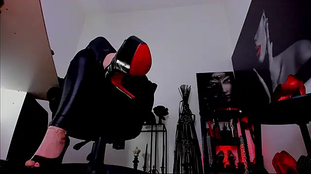 MistressDemi's cam snapshot