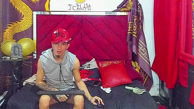 Pride_couple's cam snapshot