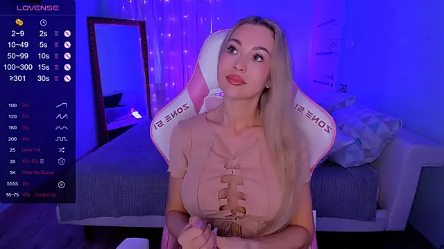 AdeleRoberts's cam snapshot