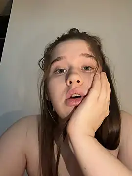 HornyGirlH live sex cam