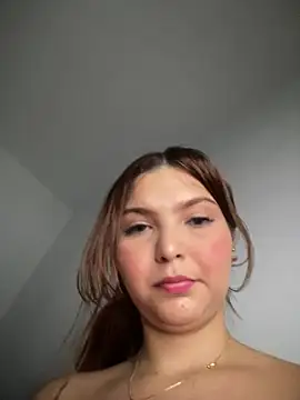 melyssaa23 live sex cam