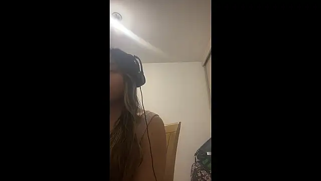 honeybrunette's cam snapshot