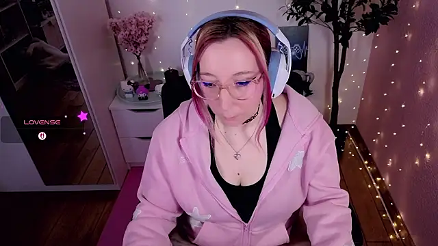 JustKerry live sex cam