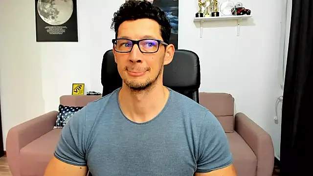 BrutusK08 live sex cam