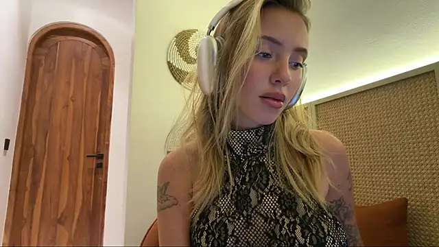 MartinaDeoliveira live sex cam