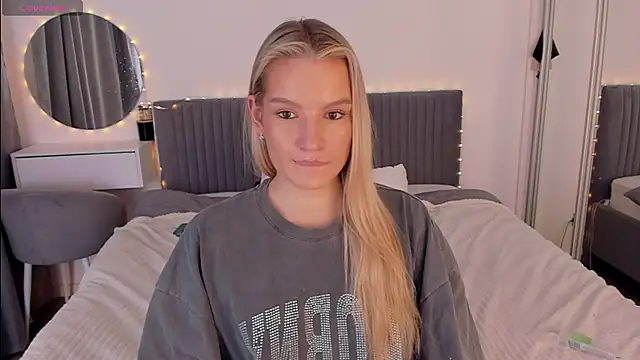 CassieRayss live sex cam