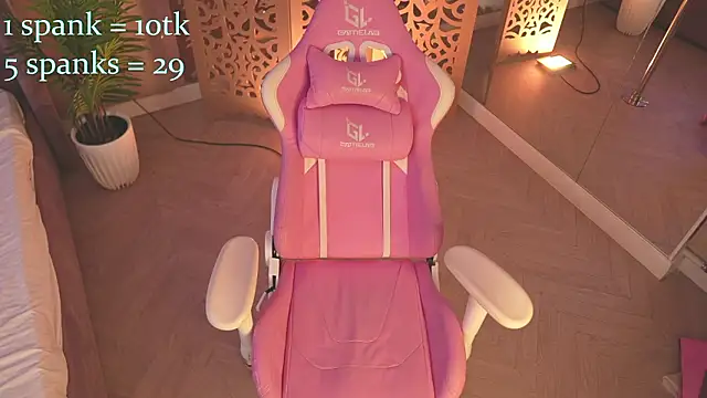 Smiley_Mia live sex cam