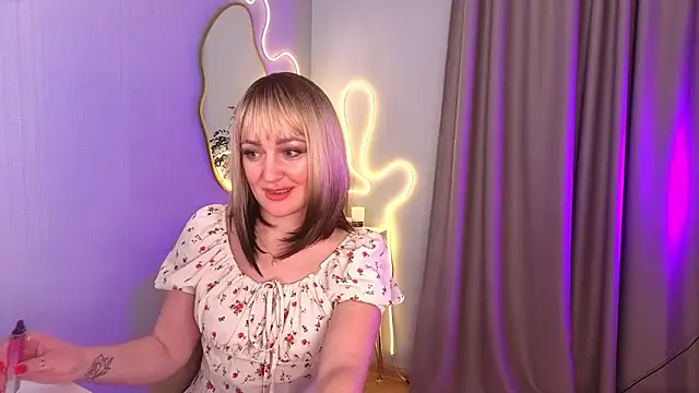 Oliiviaa_ live sex cam