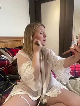 madamlillyrose live sex cam