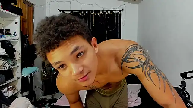 Dres4U live sex cam