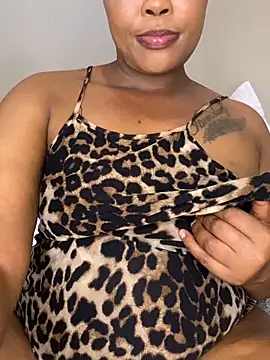 BADFATASS85 live sex cam