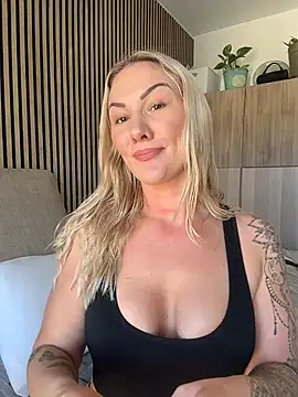 NastyMilf_ live sex cam