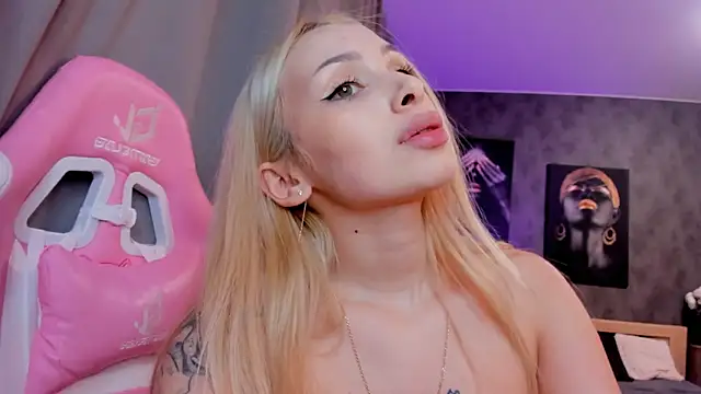 LanaMiracle live sex cam