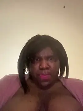 BebeThickTsWoman30 live sex cam