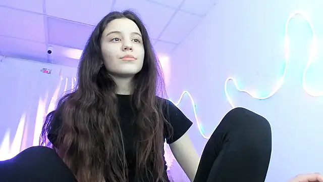 MilaStoyne live sex cam