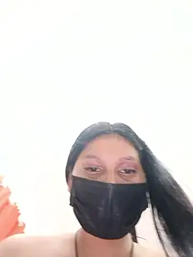 Maya-bebo's cam snapshot