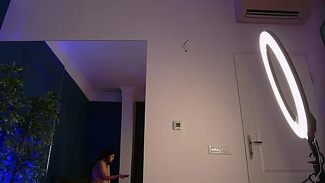 AriBlair's cam snapshot