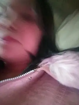 Melylyna's cam snapshot