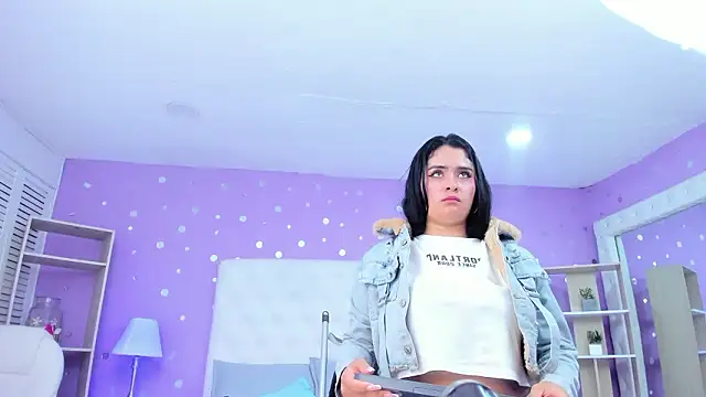 scarlette_15_'s cam snapshot