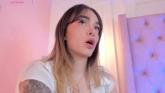 Lucy_Vega's cam snapshot