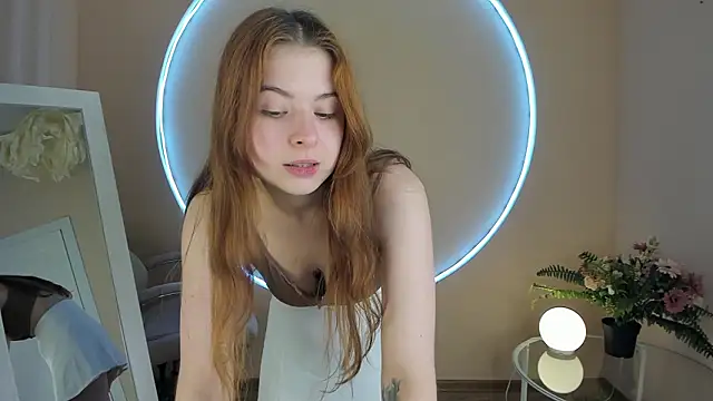 LunaRay_'s cam snapshot