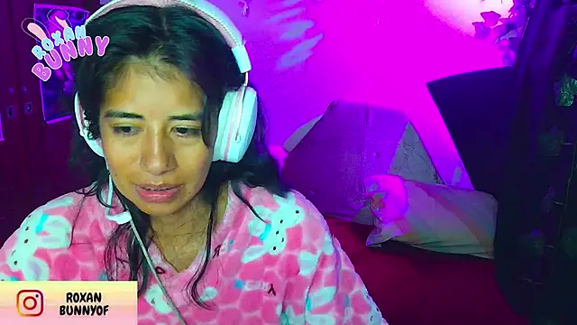 Roxanbunny1's cam snapshot