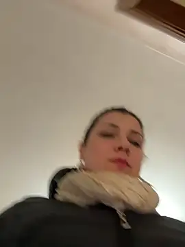 DaisyVibesss's cam snapshot