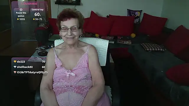 HeisseomaOriginal live sex cam