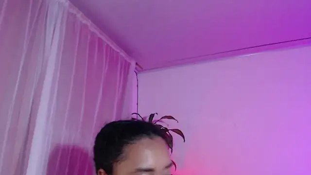 Evelyn_A live sex cam