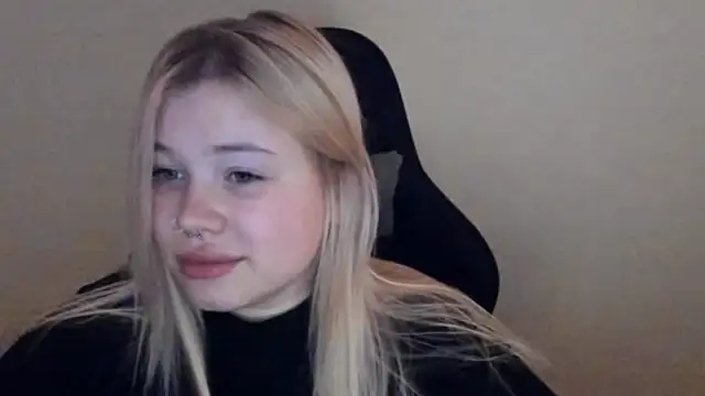 Lulu_Di's cam snapshot