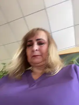 Irina2909@xh live sex cam