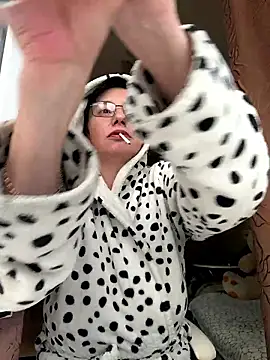 Amberhotqueen live sex cam