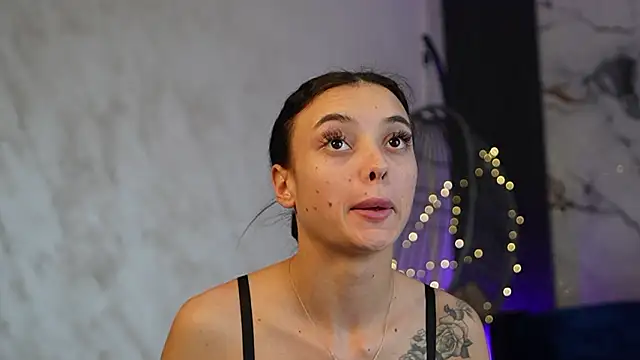 RachelRavee's cam snapshot