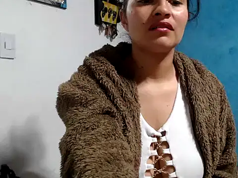 Scarlett_Hot69's cam snapshot