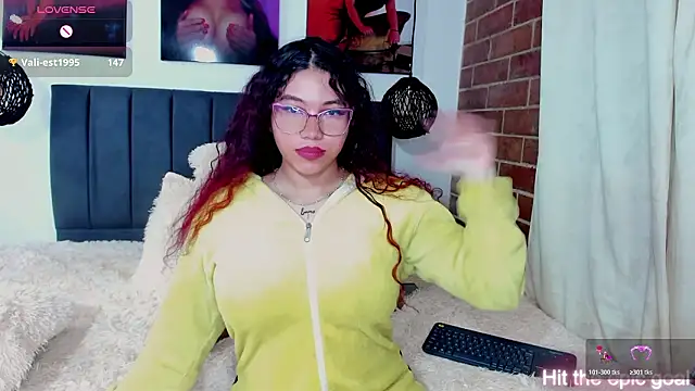 kyliejenner_hot's cam snapshot